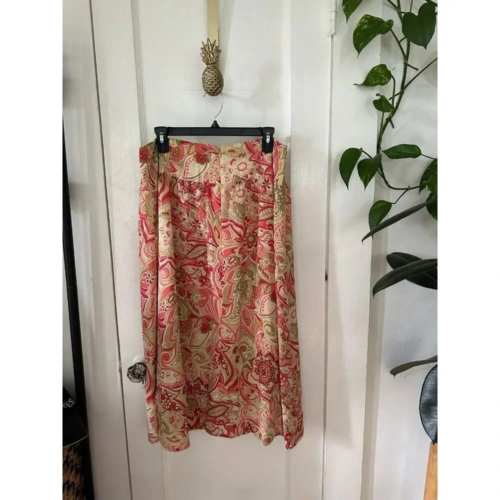 Requirements Women’s size 14 skirt